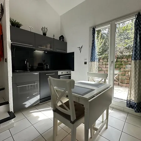 펜션 Mit Blick Auf Grimaud 코골렝