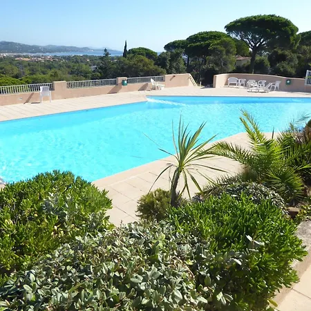 بيت للعطل Mit Blick Auf Grimaud *